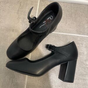 EUC MIA Amore Black Mary Janes Block Heel
